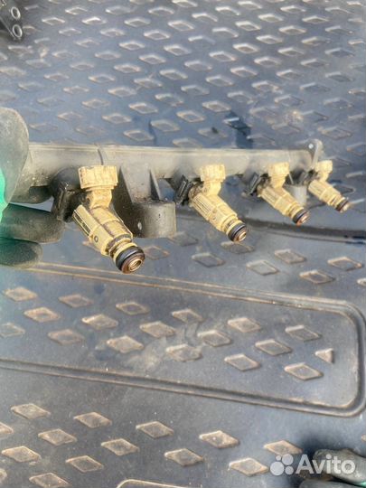 Форсунки,Рампа Hyundai Tucson 1 G4GC 2,0