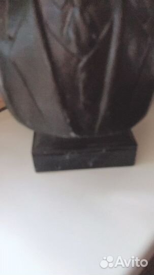 Металлический бюст (советская эпоха