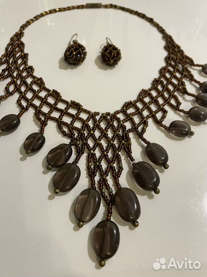 Бусы и серьги из бисера