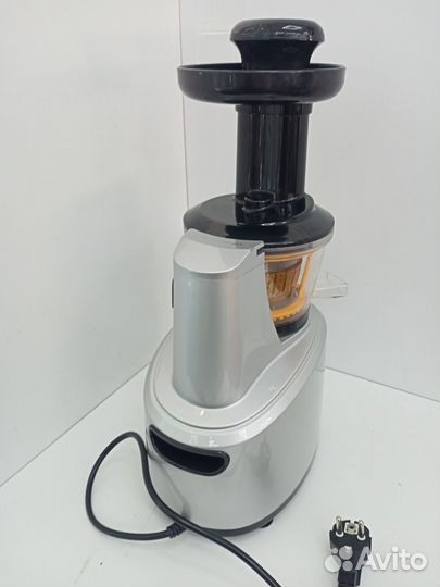 Соковыжималка Kitfort KT-1101-3