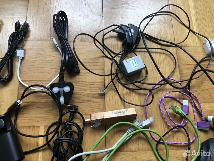 Провода разные, аудио,видео и т. п. Лотом