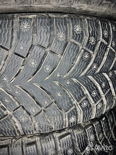 Michelin X-Ice North 4 215/55 R17 98T