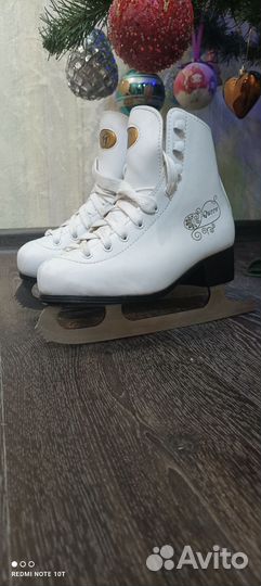 Коньки фигурные