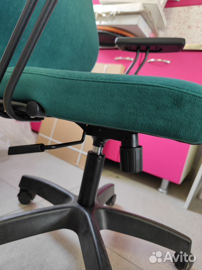 Офисное кресло Metta