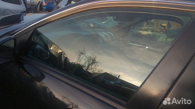 Стекло передней левой двери мерседес w204