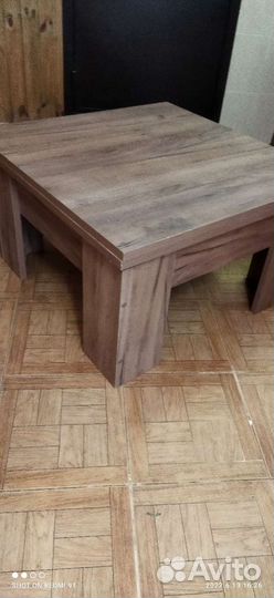 Кухонный стол