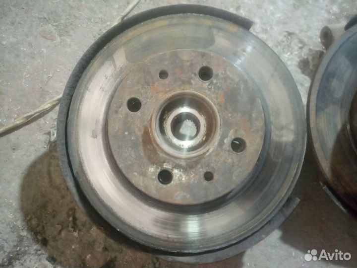 Поворотный кулак ступица диск тормозной 2108-2113