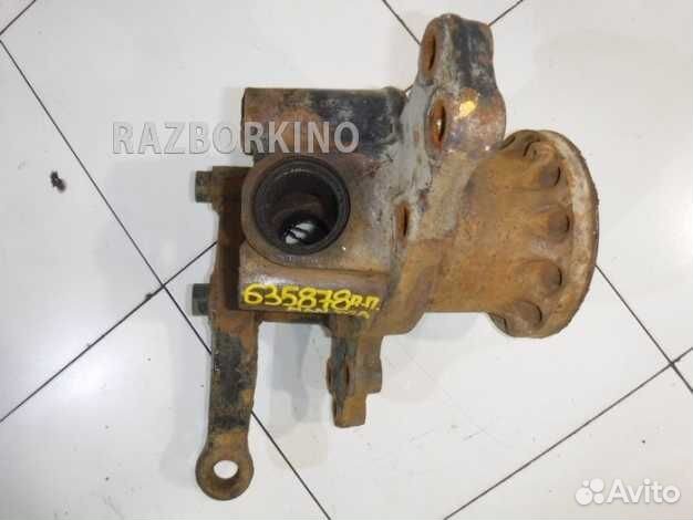 Кулак передний правый ман