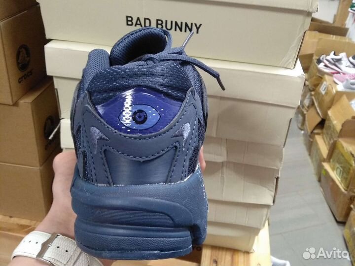 Кроссовки Adidas response cl bad bunny