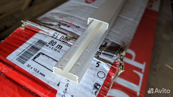 Короб кабельный Legrand 32x12,5мм, 2,1м