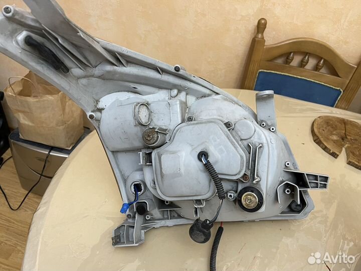 Фары на toyota land cruiser 120 передние