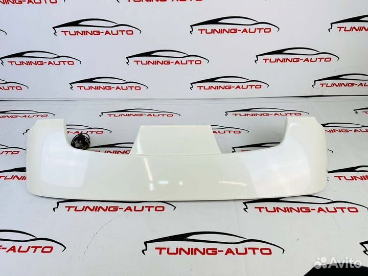 Спойлер на верх Toyota Land Cruiser 200 LED R6006