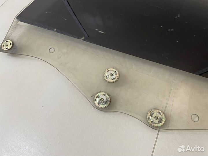 Стекло двери задней левой Toyota Mark II X90 1992