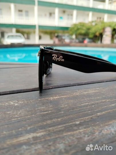 Солнцезащитные очки новые RayBan