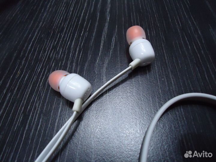 Bluetooth-гарнитура JBL Tune 115BT