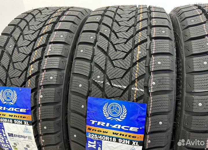 Tri Ace Snow White II 225/40 R18 43H