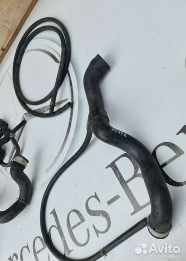 Патрубок системы охлаждения Mercedes W203