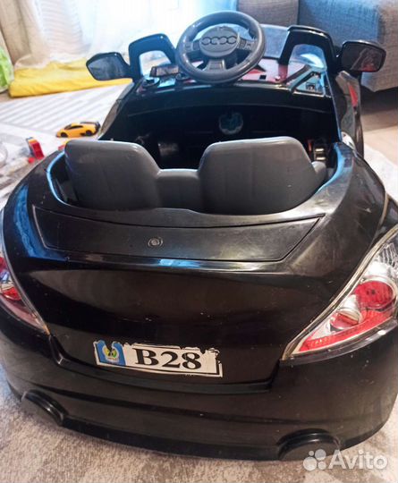 Детский электромобиль б/у