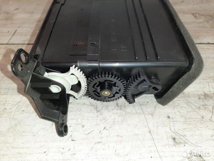 Дефлектор воздуховода Jaguar X-Type X400 2.1 YB