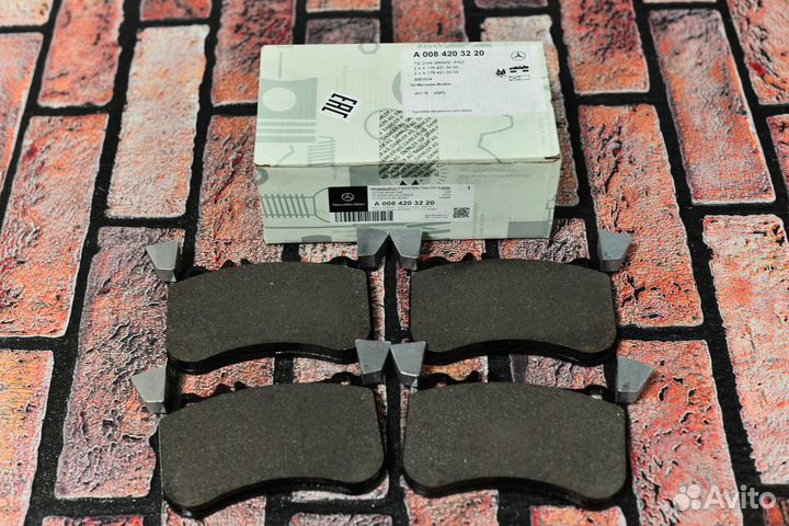 Колодки тормозные Mercedes-Benz A0084203220