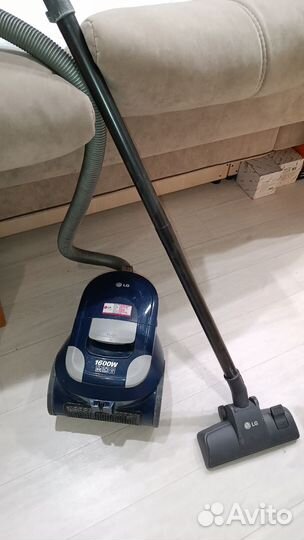 Пылесос LG 1600