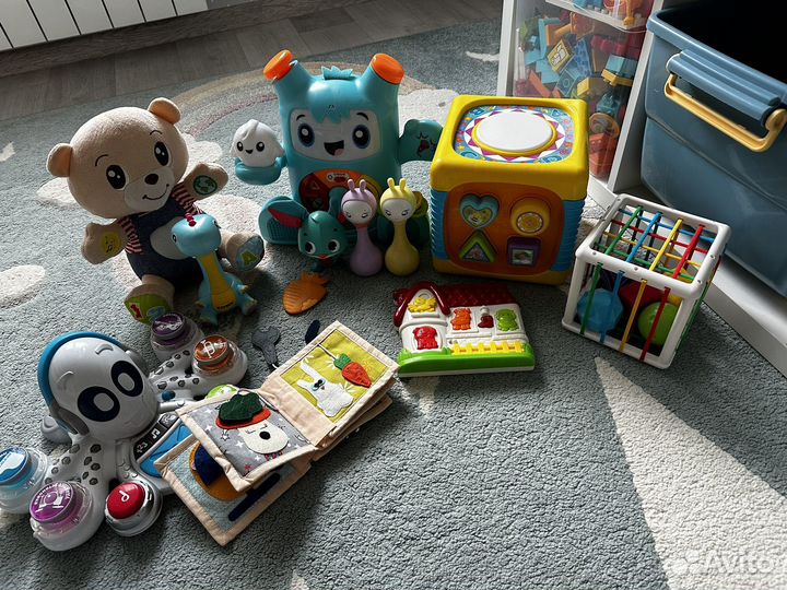 Развивающие игрушки пакетом
