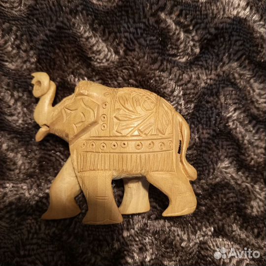 Слоны резные деревянные 3шт., сандал