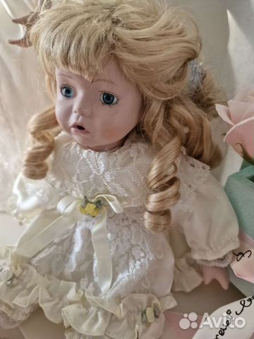 Кукла фарфоровая коллекционная
