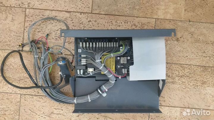 Автоматический регулятор напряжения AVR DM110