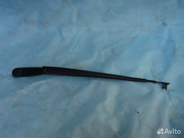 Поводок дворника правый BMW 7 F01 / бмв Ф01