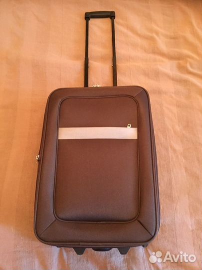 Чемодан на колесах