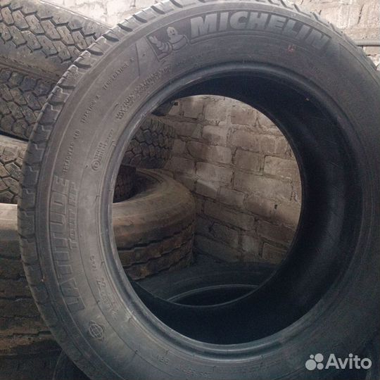 Michelin Agilis 235/55 R17