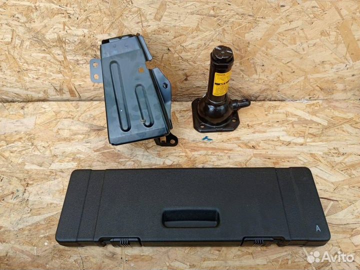 Домкрат Toyota Land Cruiser 200 бутылочный с инстр