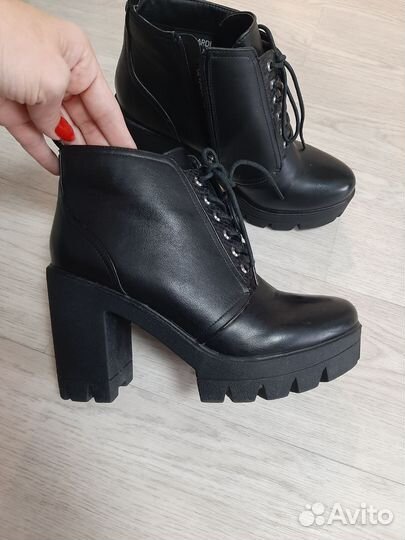 Ботинки демисезонные женские 40 размера