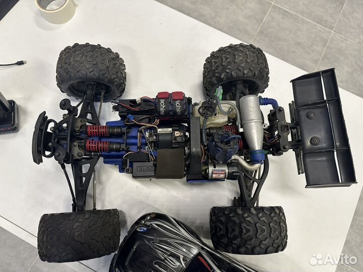 Машина на радиоуправлении Traxxas revo 3.3