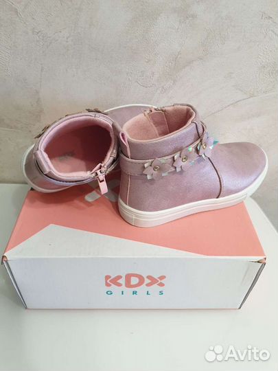 Новые ботинки 28