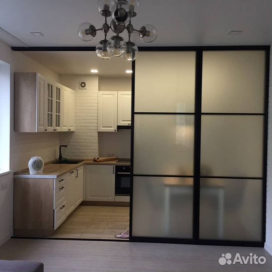 Стеклянная перегородка