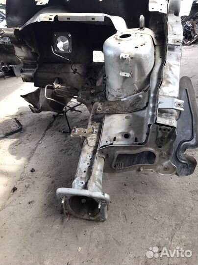 Передний левый лонжерон Ford Focus 2