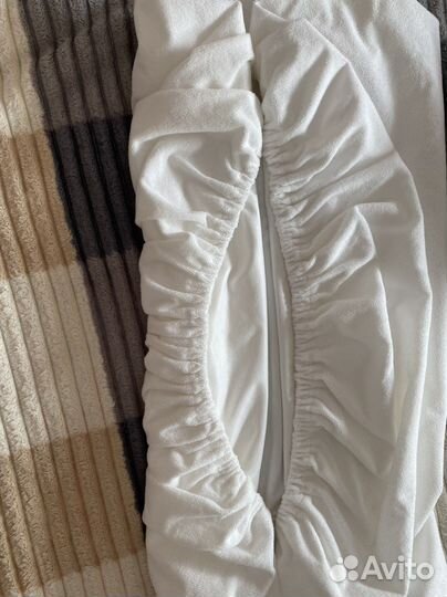 Наматрасник водонепроницаемый