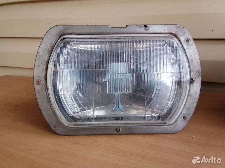 Фары автомобильные