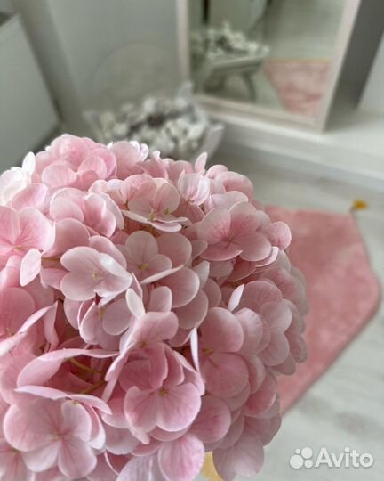 Букет с гортензией