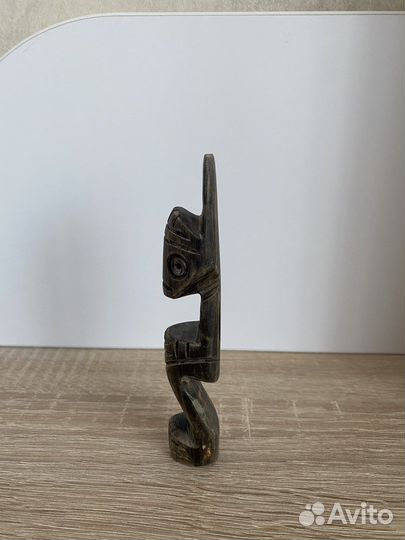 Статуэтка из красного дерева - Доминикана