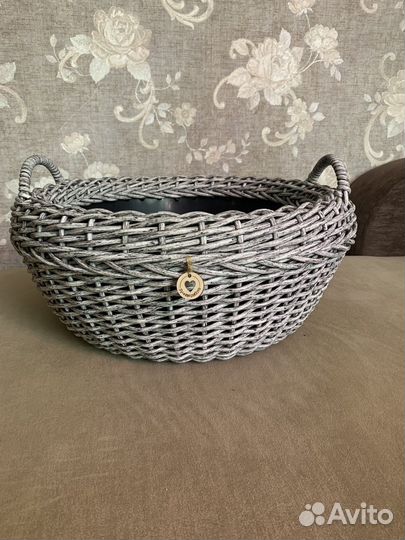 Кашпо из искусственного ротанга