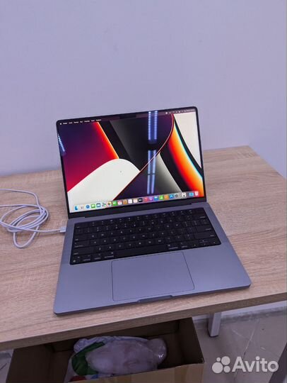 Apple macbook pro 14 m1 pro
