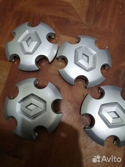 Колпаки на Рено