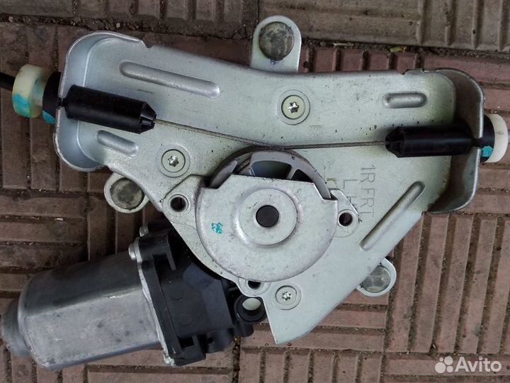 Kia Rio 3 стеклоподъёмник