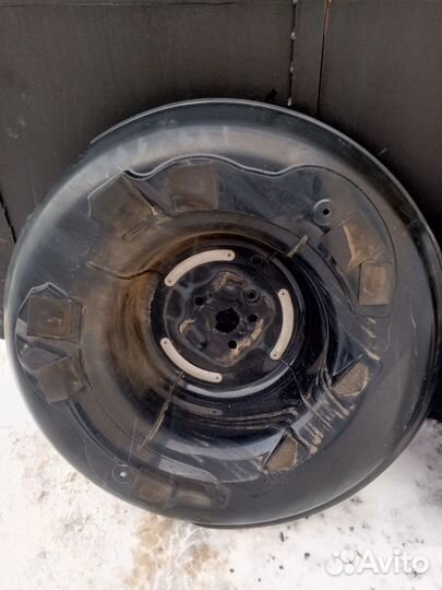 Колпак запасного колеса rav4