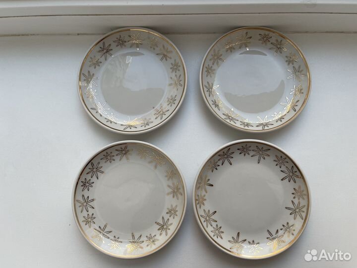 Чашка и маленькие блюдца. Рига. Добруш. СССР