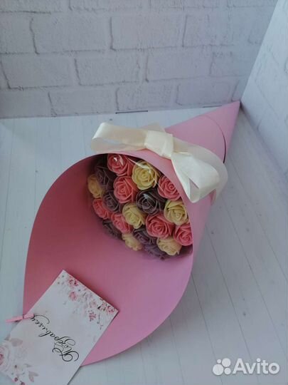 Букет из 19 шоколадных роз