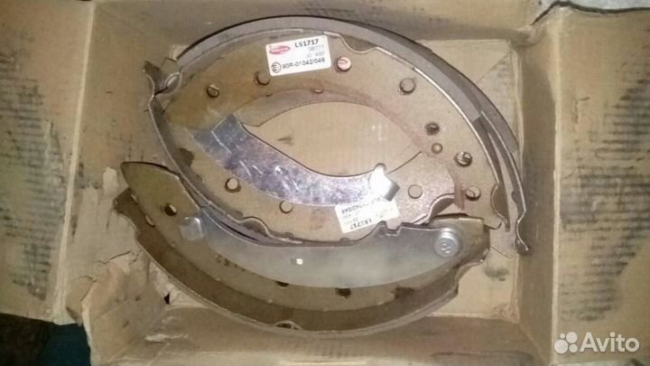 Тормозные колодки задние Delphi LS1717